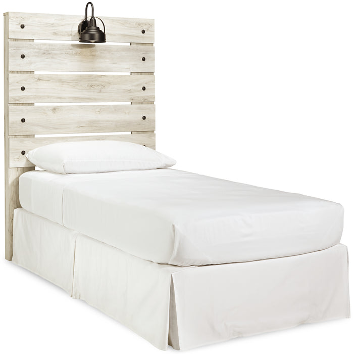 Cambeck  Panel Headboard With Mirrored Dresser
