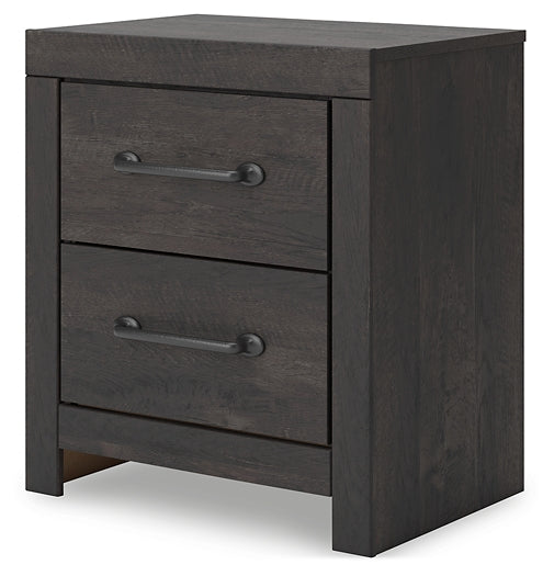 Hollivern King Panel Bed with Mirrored Dresser and Nightstand