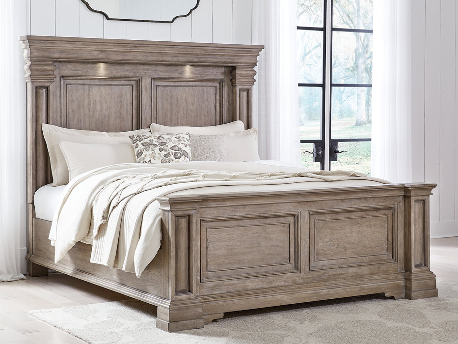 Blairhurst California King Panel Bed with Mirrored Dresser and Chest